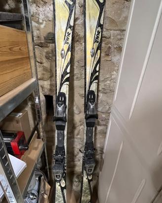 Sci K2 156 cm con Attacchi Rossignol + Bastoncini