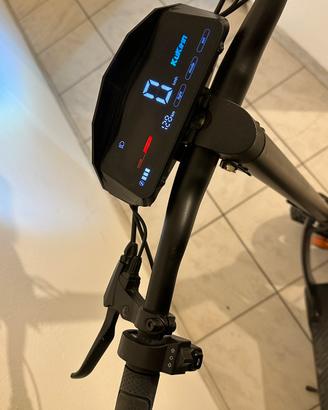 Kukrij g3 monopattino come nuovo