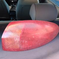 fanali posteriori alfa romeo 147 19jtd 