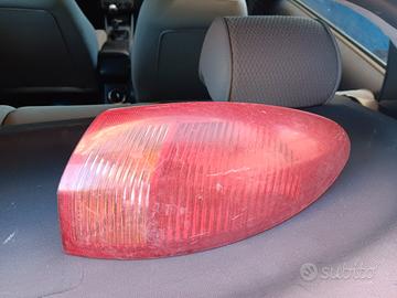 fanali posteriori alfa romeo 147 19jtd 