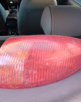 fanali posteriori alfa romeo 147 19jtd 