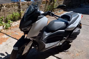 Yamaha Xmax 300