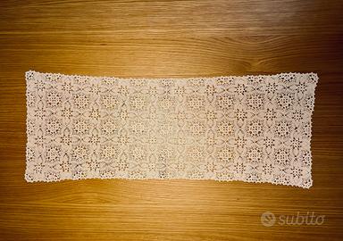 Striscia all'uncinetto fatta a mano