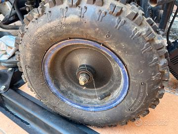 Set tre mini-pneumatici per quad con disco annesso