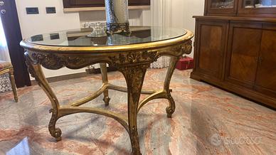 Tavolo Grifoni foglia d’oro