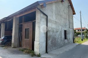 RUSTICO A PESSANO CON BORNAGO
