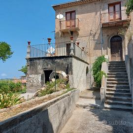 Villa semiresinziale a Sant' Angelo di Brolo