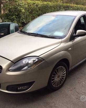 Ricambi Fiat Croma 06-09 1900cc MJ beige e grigia