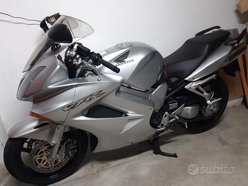 Honda VFR 800 14.000 km