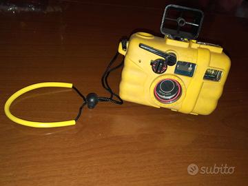 macchina fotografica subacquea a pellicola