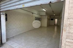 NEGOZIO A CASTELLAMMARE DI STABIA