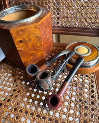 Collezione vintage di 3 pipe con accessori in legn