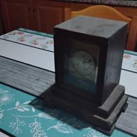 antico orologio da tavolo