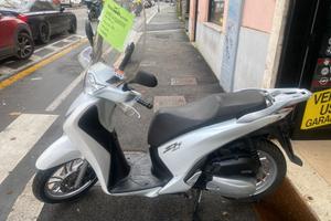 Honda SH 150 - 2013 ABS - PERMUTE