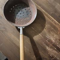 Pentola per caldarroste o burolle.