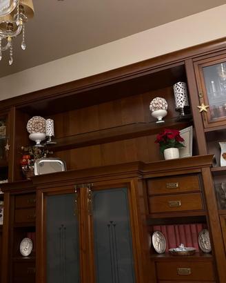 Parete attrezzata in legno porta TV con divani