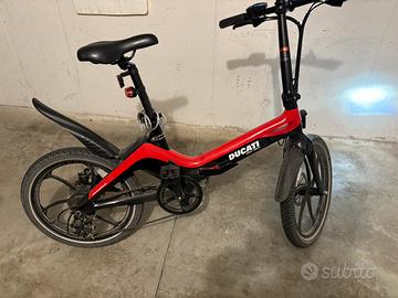Bici elettrica pieghevole Ducati ebike