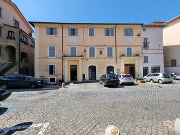 Piazza Garibaldi, appartamento indipendente