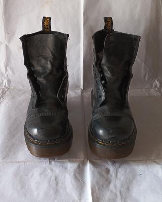 Anfibi Dr. Martens n. 37
