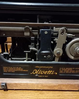 Macchina da scrivere OLIVETTI M20