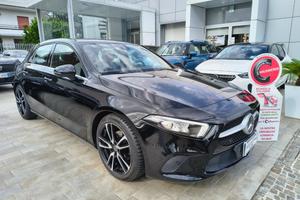 MERCEDES-BENZ A 180 d Automatic Business Extra