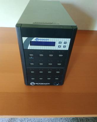 Duplicatore di memorie flash USB Microboards