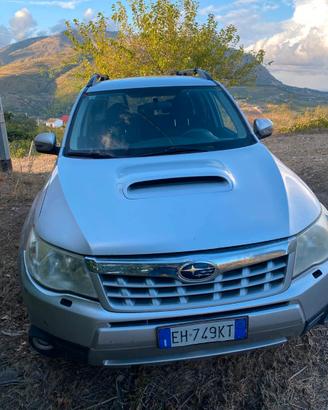 SUBARU FORESTER 2011