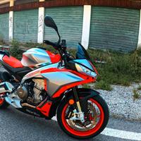 Aprilia tuono 660
