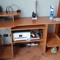 scrivania Pc molto spaziosa