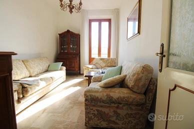5 LOCALI A PRATO