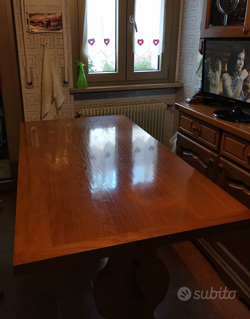 Tavolo cucina/sala con giro panca con