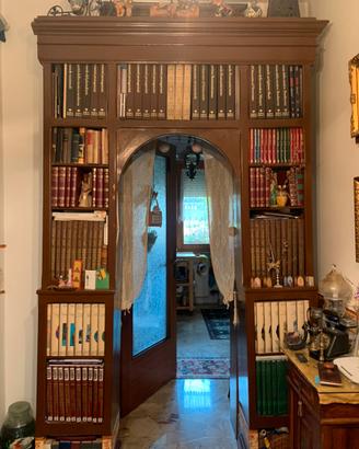 Libreria in legno antica