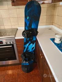 snowboard Burton 154 cm nuovo più attacchi cartel