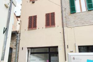 Loc. Commerciale di mq 130, Umbertide C/Storico