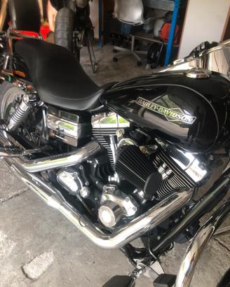 Harley-Davidson Dyna Super Glide Custom
