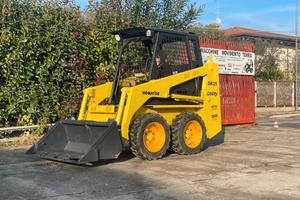 P32 Mini pala Komatsu SK 05 targata