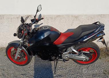 Suzuki GSR 600 Yoshimura