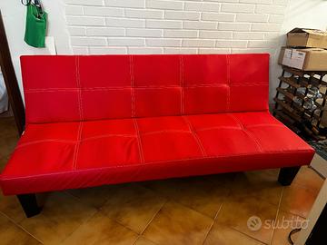 divano letto tre posti  in ecopelle 