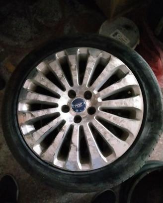 Ford Focus anno 2008 pezzi usati per ricambi
