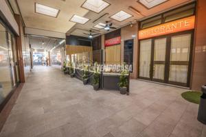 Locale Commerciale a Porto Recanati 4 locali