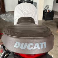 Sella Ducati scrambler 800 (mai utilizzata)