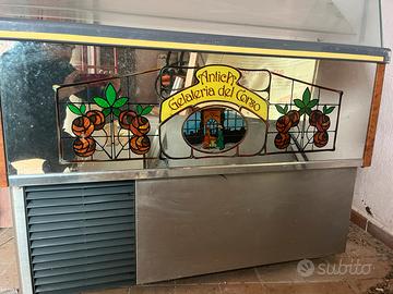Banco vetrina refrigerante per gelati