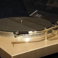 Giradischi analogico Sony PS-T1  trazione diretta