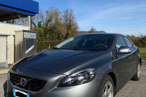 Volvo V40 D2