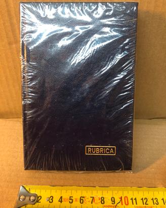 Rubrica tascabile di colore blu