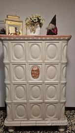 Stufa in Maiolica Artigianale – Un Pezzo di Calore