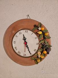 orologio a parete in terracotta