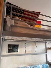 Struttura in metallo letto Ikea