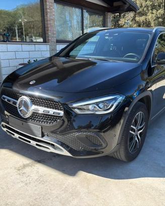 MERCEDES-BENZ GLA 220 d Automatic Sport