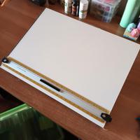 Tavolino reclinabile per disegno geometrico